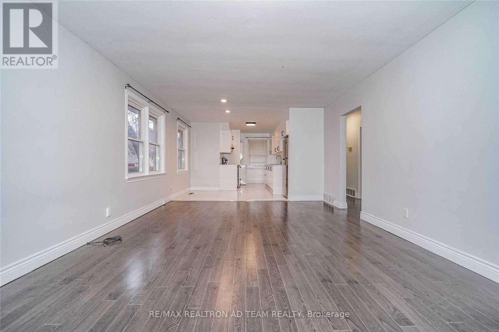 Main - 546 Phillip Murray Avenue, Oshawa, Ontario  L1J 1H8 - Photo 8 - E12176364