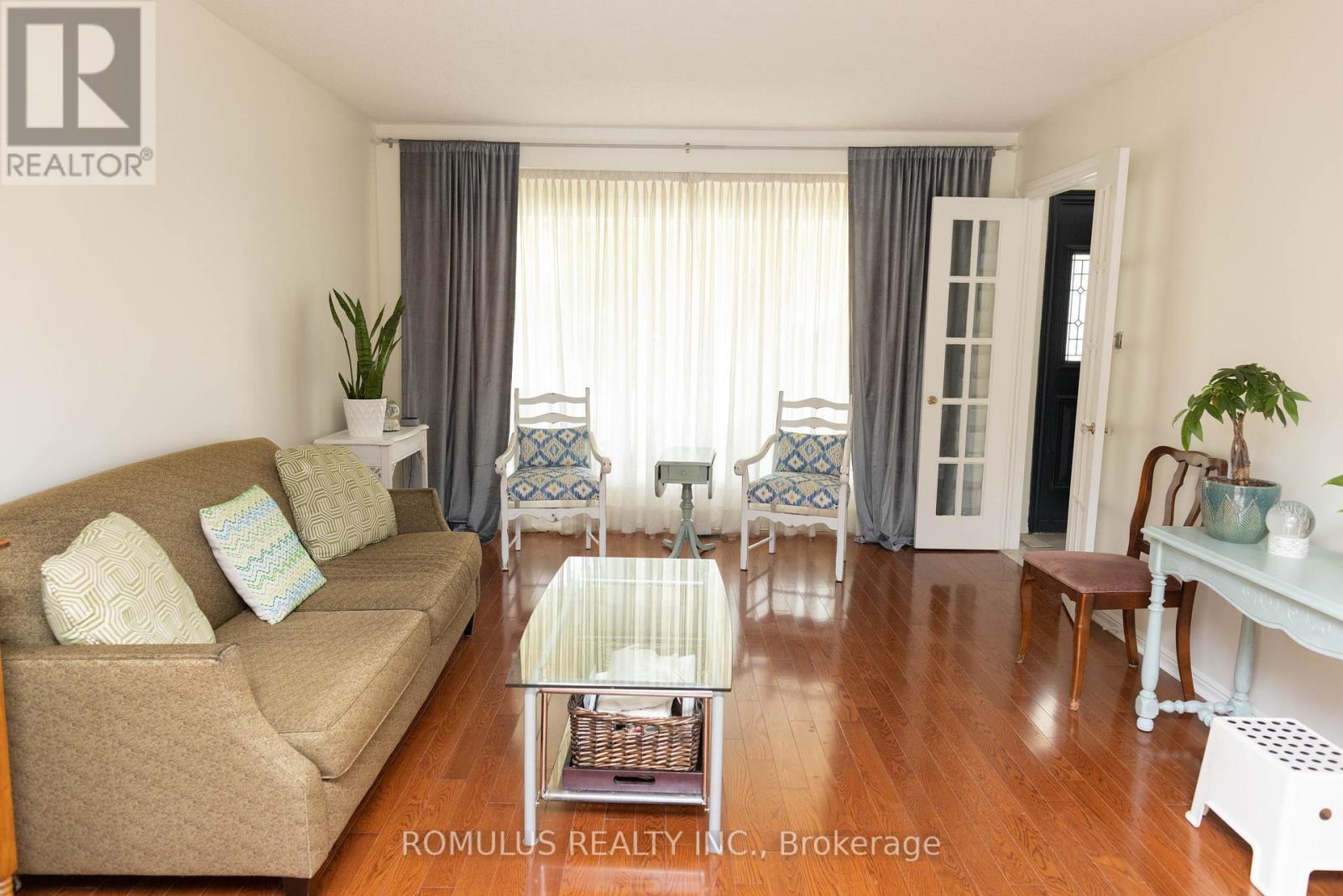 75 Oak Lea Circle, Markham, Ontario  L3P 3M3 - Photo 10 - N12176130