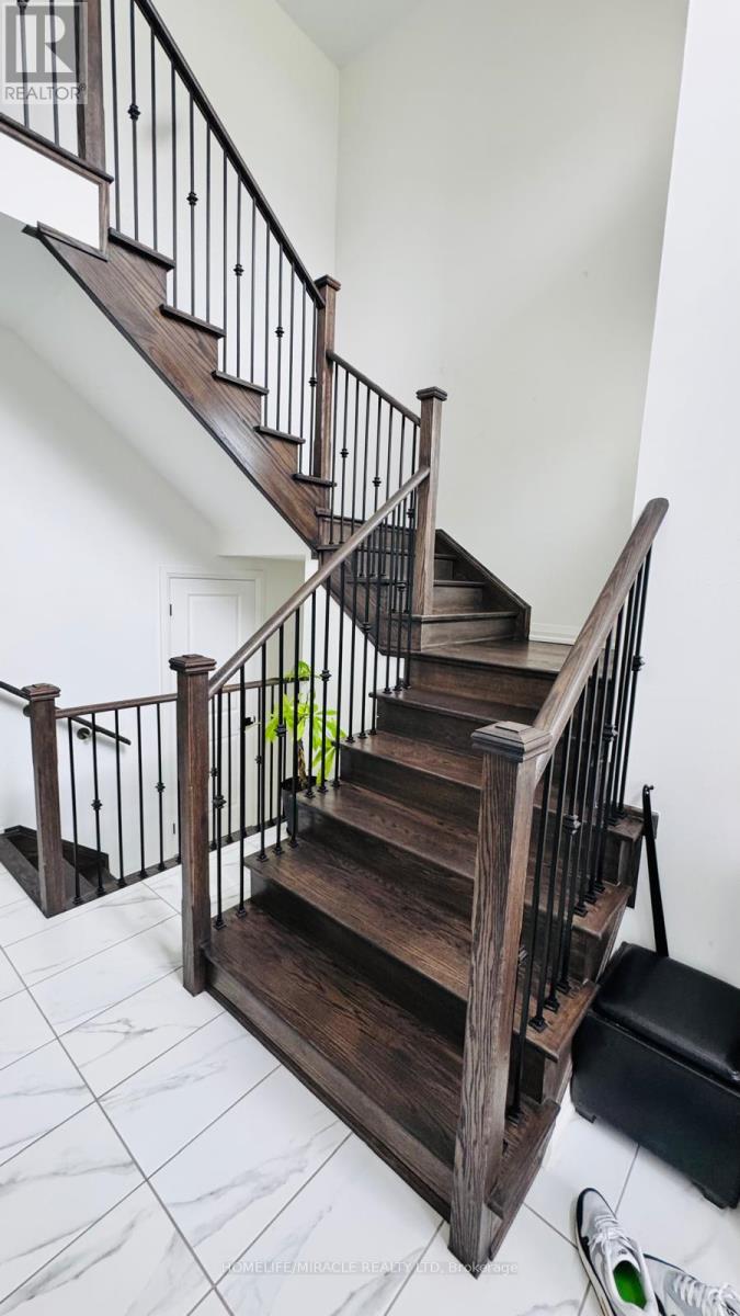 58 Sandhill Crescent, Adjala-Tosorontio, Ontario  L0G 1W0 - Photo 6 - N12176155