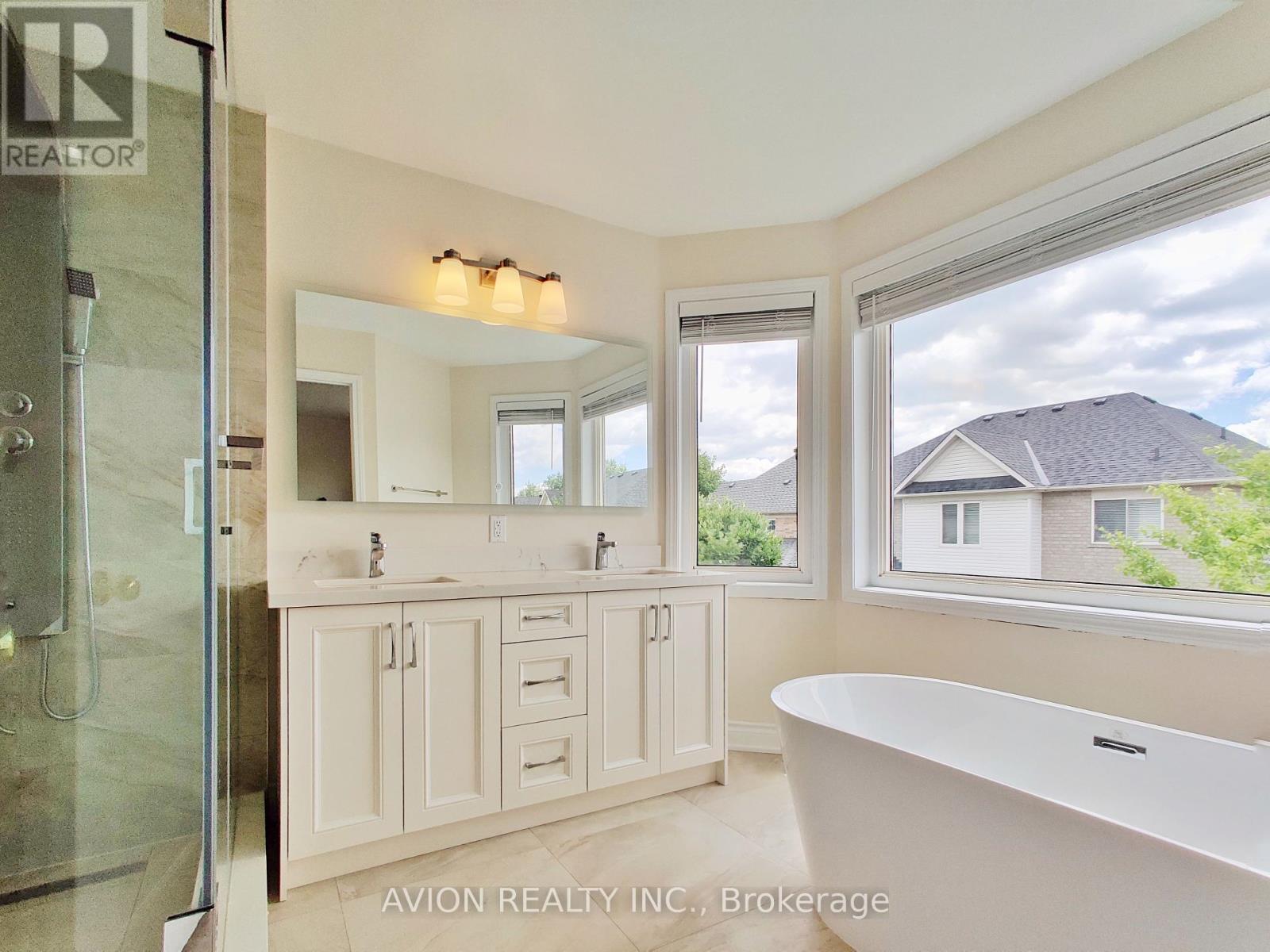 17 Staffordshire Lane, Markham, Ontario  L6C 2M8 - Photo 17 - N12176260
