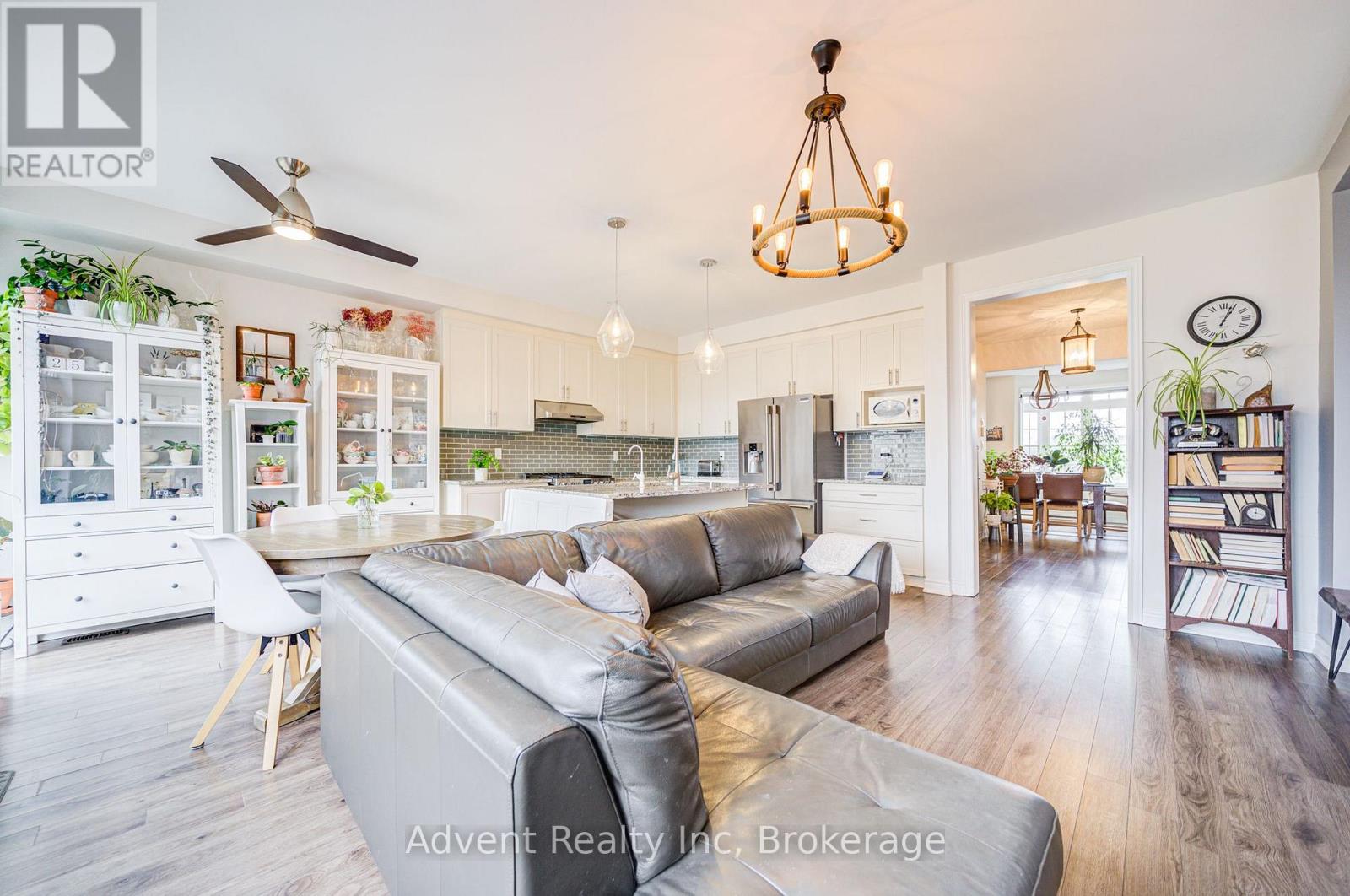 95 Beechborough Crescent, East Gwillimbury, Ontario  L9N 0N9 - Photo 7 - N12176266