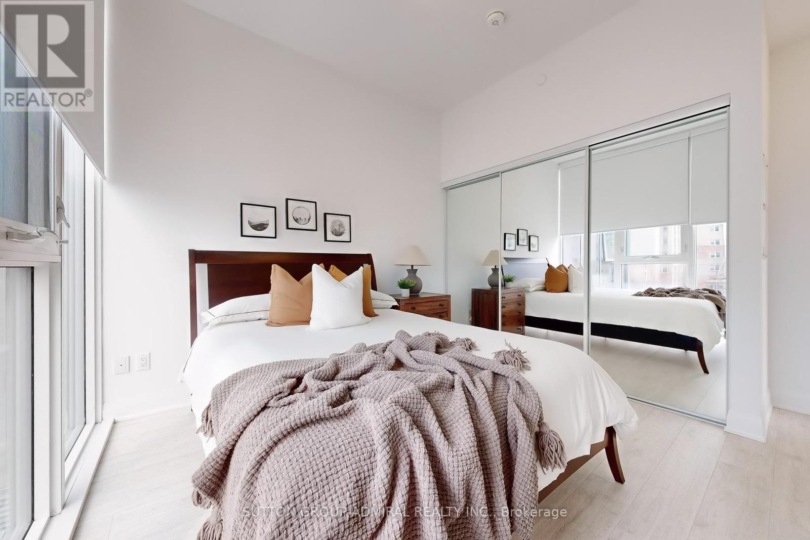 202 - 10 Gatineau Drive, Vaughan, Ontario  L4J 0L2 - Photo 36 - N12176267