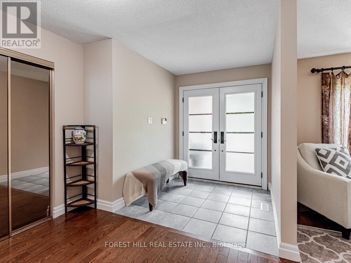 55 Stacey Crescent, Markham, Ontario  L3T 6Z7 - Photo 3 - N12176290