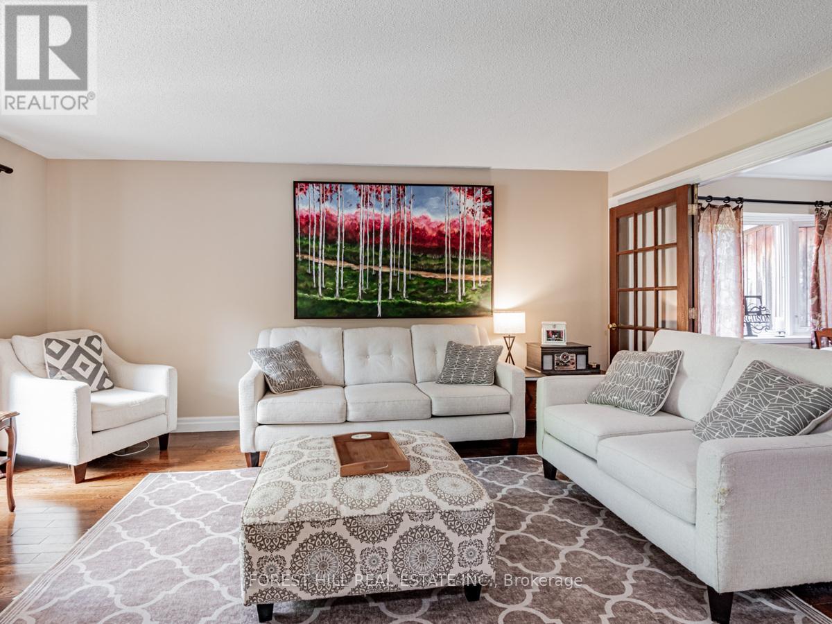 55 Stacey Crescent, Markham, Ontario  L3T 6Z7 - Photo 4 - N12176290