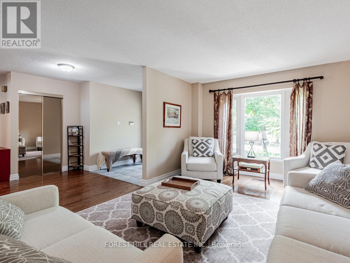 55 Stacey Crescent, Markham, Ontario  L3T 6Z7 - Photo 5 - N12176290