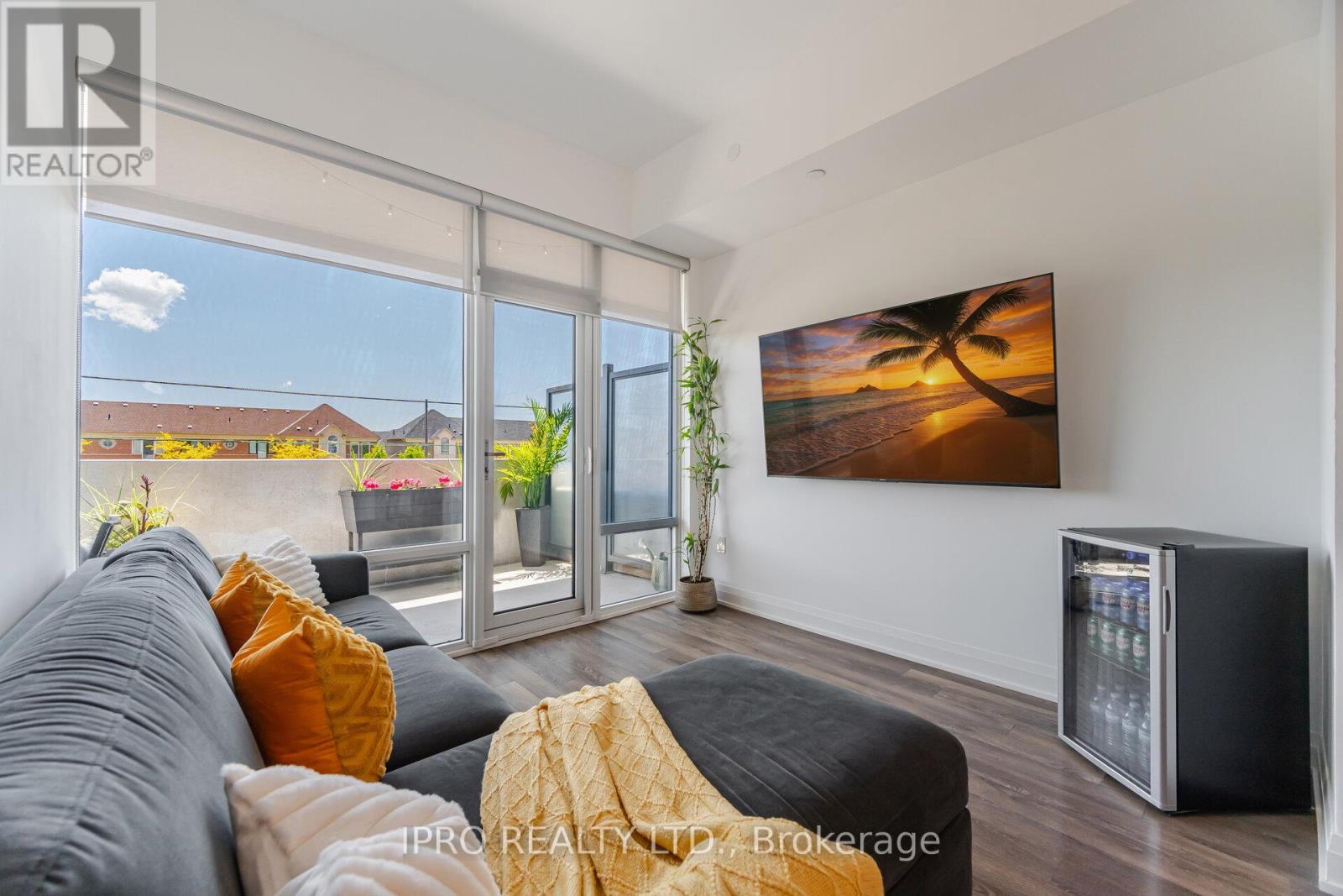Unit #327 - 4800 Highway #7 Road, Vaughan, Ontario  L4L 1H8 - Photo 16 - N12176316