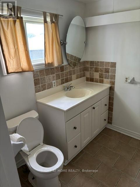 2 - 611 Lake Drive S, Georgina, Ontario  L4P 1T4 - Photo 12 - N12176424