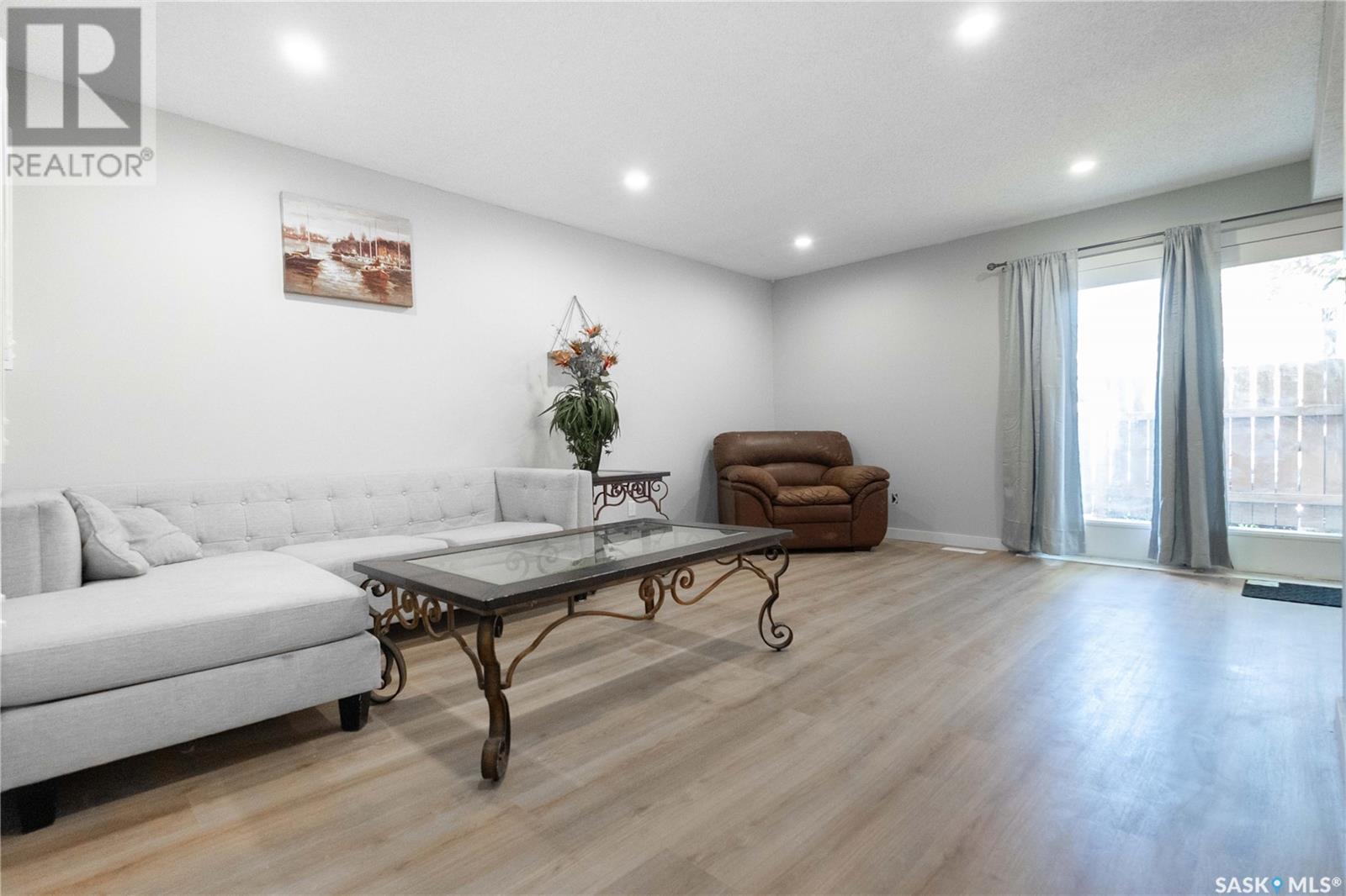D 4208 Castle Road, Regina, Saskatchewan  S4S 4W1 - Photo 8 - SK007272