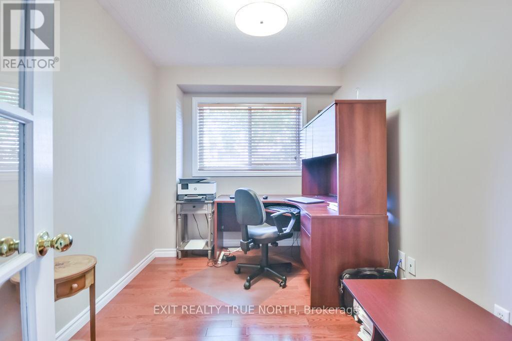 5 Newberry Court, Barrie, Ontario  L4N 0M9 - Photo 18 - S12176270
