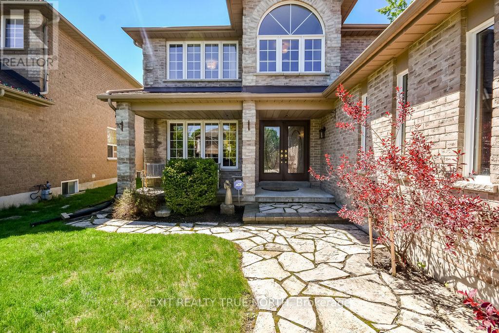 5 Newberry Court, Barrie, Ontario  L4N 0M9 - Photo 3 - S12176270