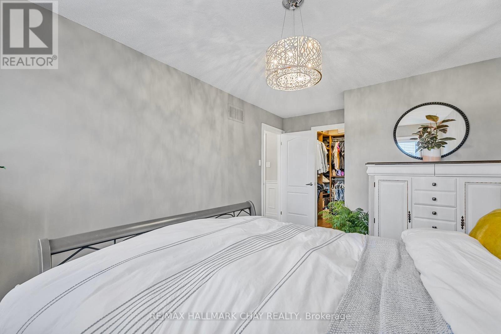 15 Cityview Circle, Barrie, Ontario  L4N 7V2 - Photo 19 - S12176297