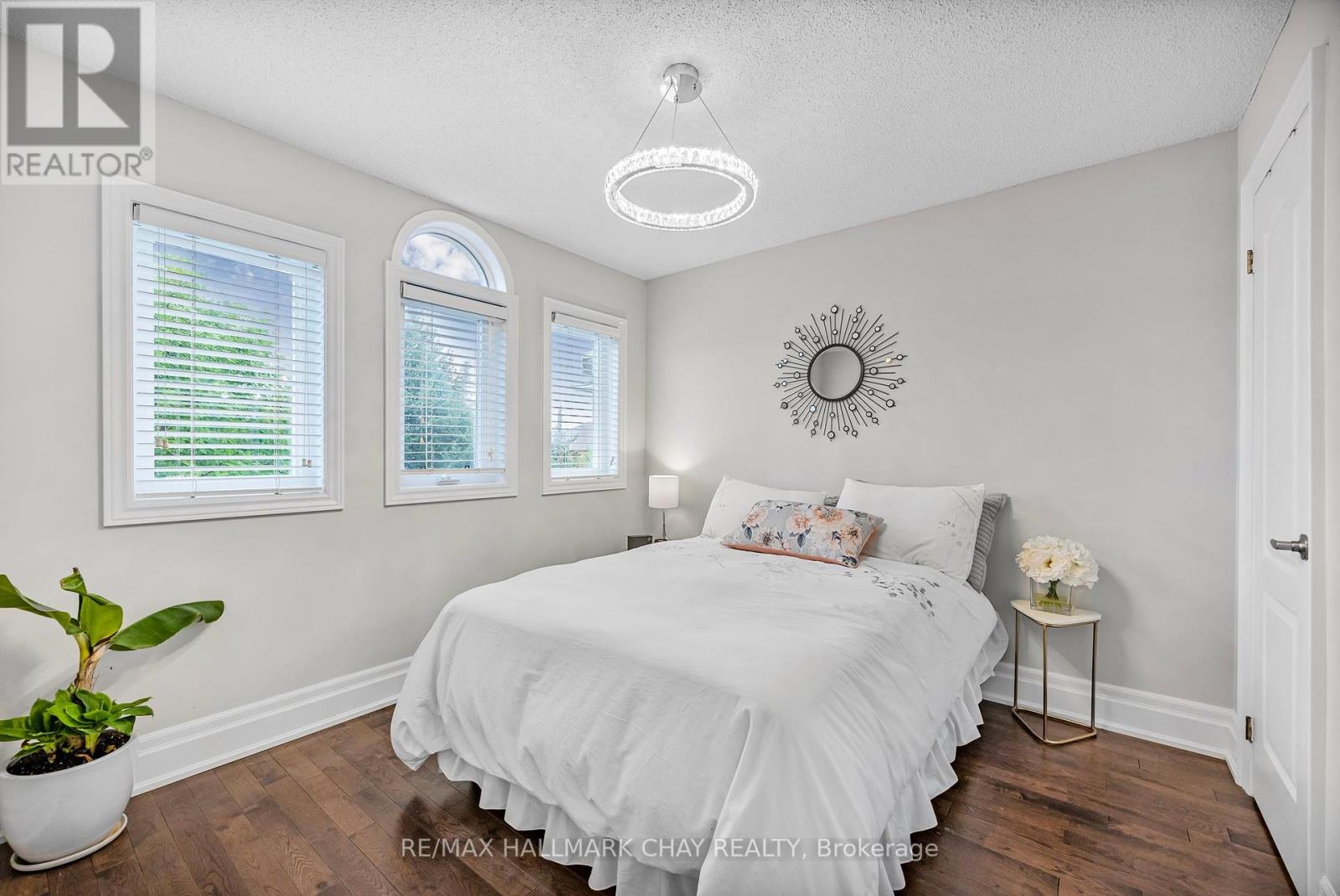 15 Cityview Circle, Barrie, Ontario  L4N 7V2 - Photo 22 - S12176297