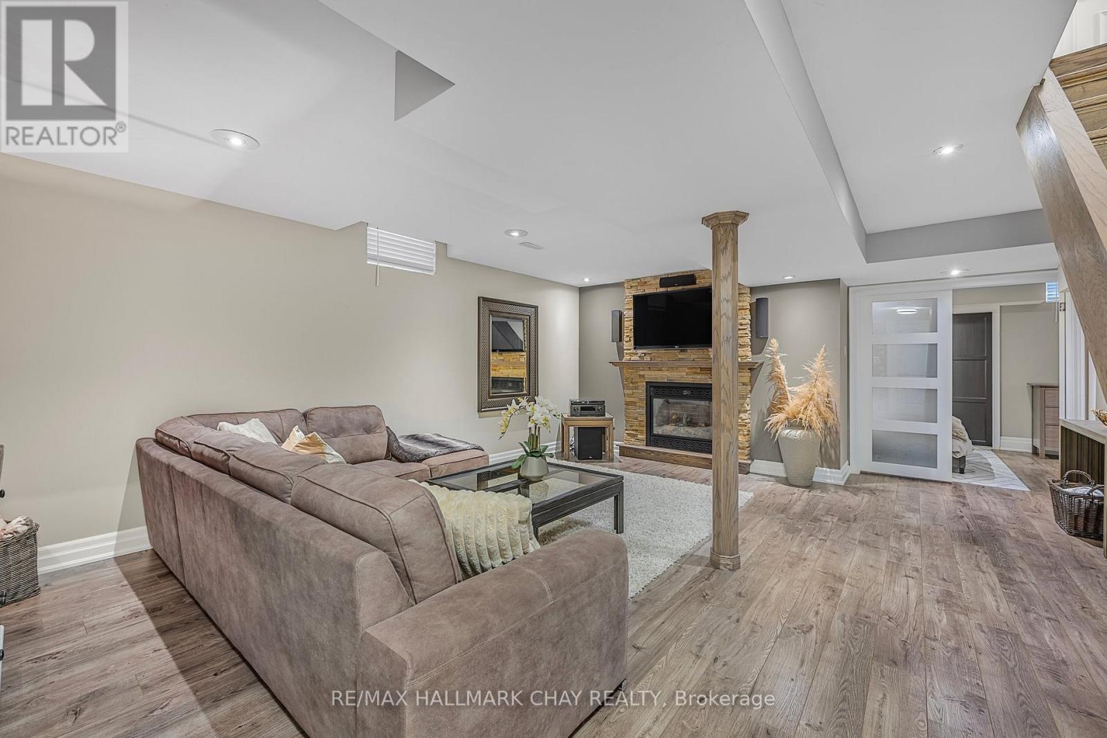 15 Cityview Circle, Barrie, Ontario  L4N 7V2 - Photo 27 - S12176297