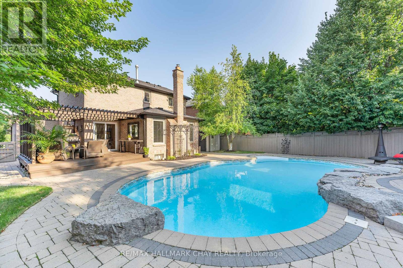15 Cityview Circle, Barrie, Ontario  L4N 7V2 - Photo 5 - S12176297