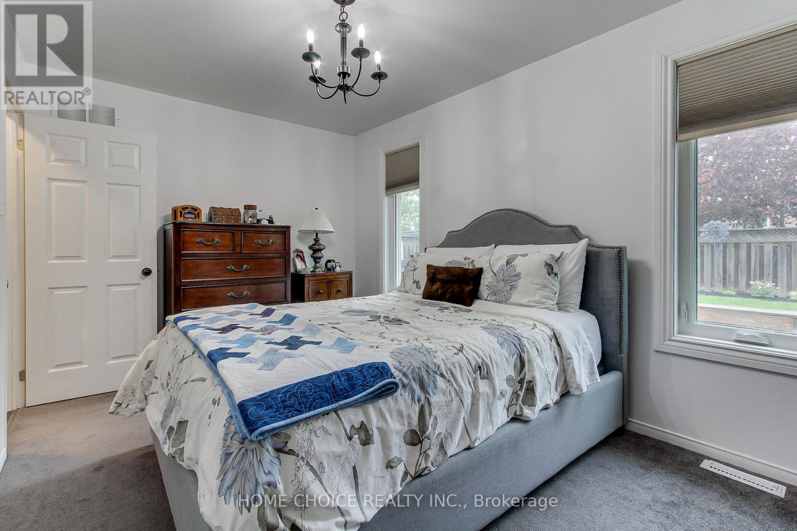 117 Monique Crescent W, Barrie (East Bayfield), Ontario  L4M 6Y5 - Photo 26 - S12176324