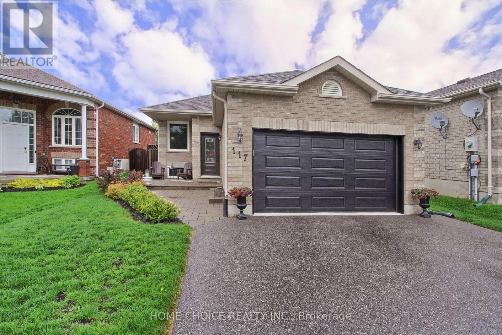 117 Monique Crescent W, Barrie (East Bayfield), Ontario  L4M 6Y5 - Photo 3 - S12176324