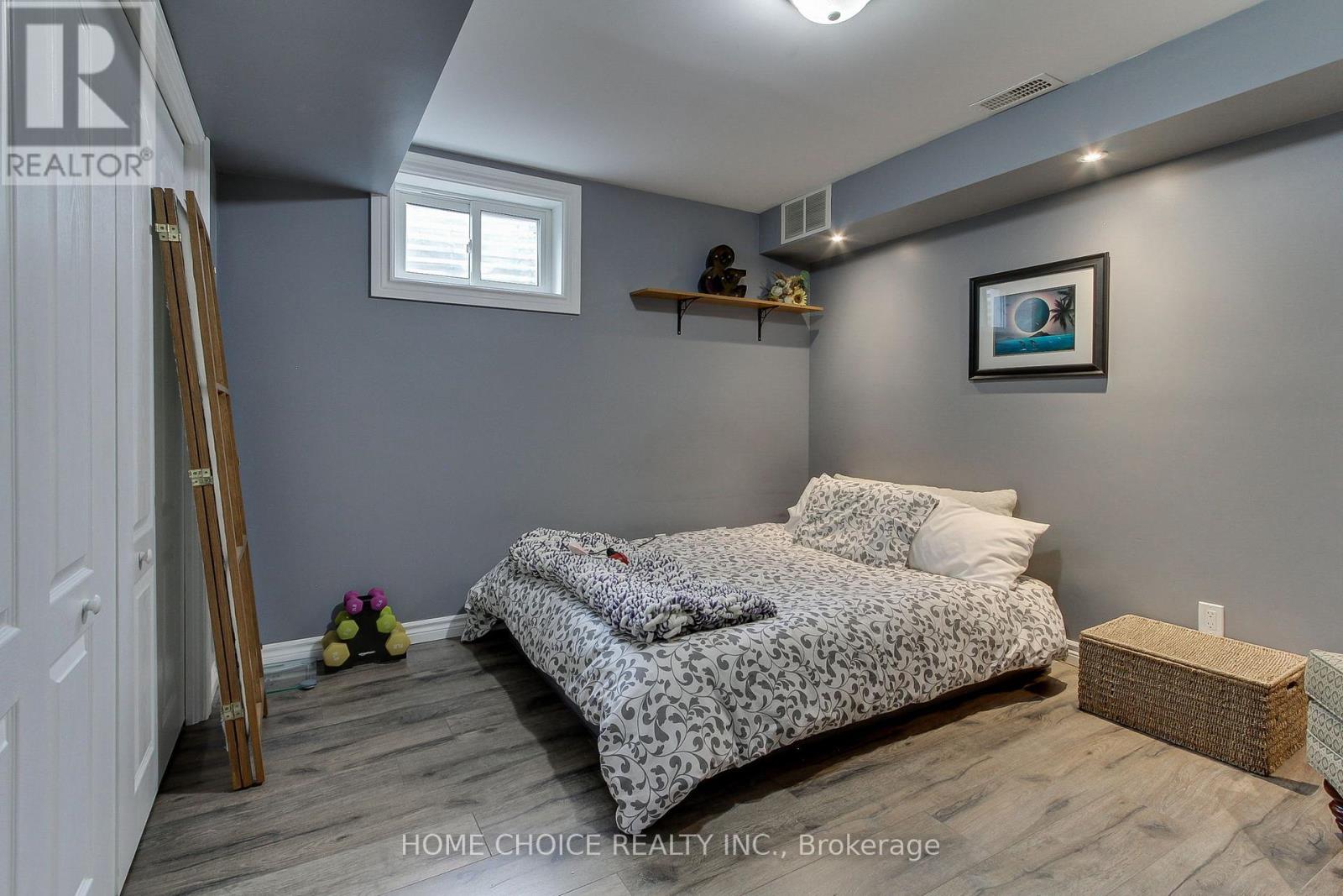 117 Monique Crescent W, Barrie (East Bayfield), Ontario  L4M 6Y5 - Photo 37 - S12176324