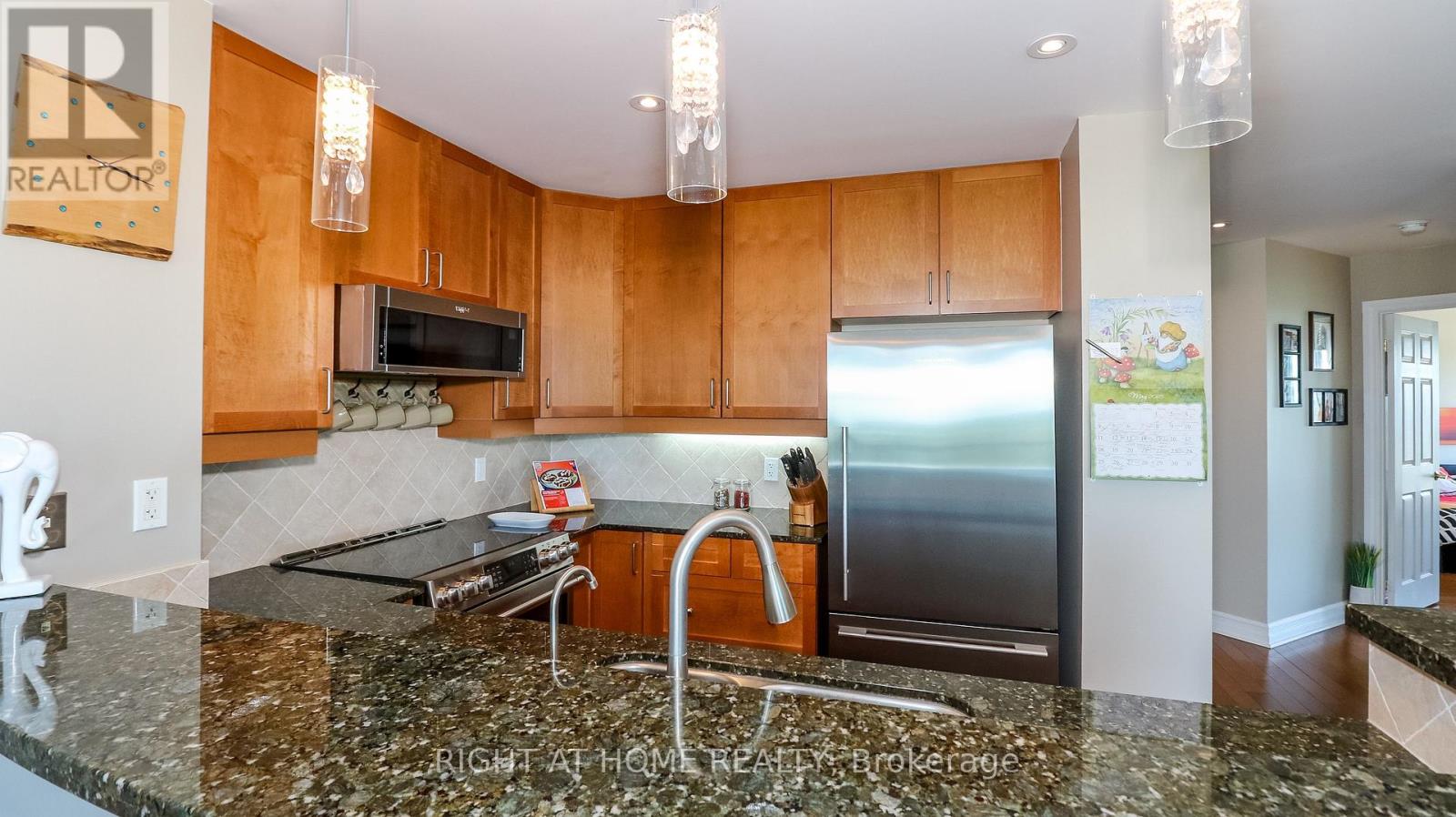 Ph08 - 6 Toronto Street, Barrie, Ontario  L4N 9R2 - Photo 13 - S12176391