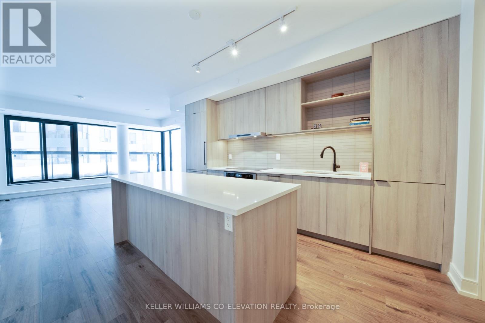 414 - 185 Dunlop Street E, Barrie, Ontario  L4M 1B2 - Photo 3 - S12176440