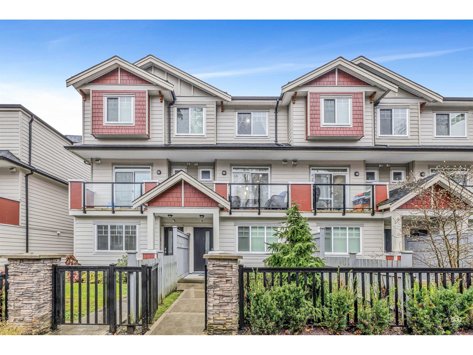 10 13898 64 AVENUE, Surrey, British Columbia