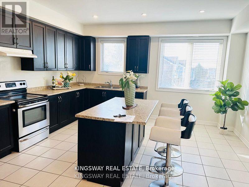 1442 Granrock Crescent, Mississauga, Ontario  L5V 0E1 - Photo 13 - W12176079