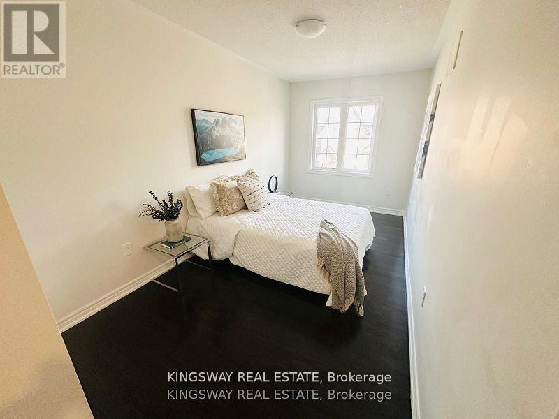 1442 Granrock Crescent, Mississauga, Ontario  L5V 0E1 - Photo 18 - W12176079