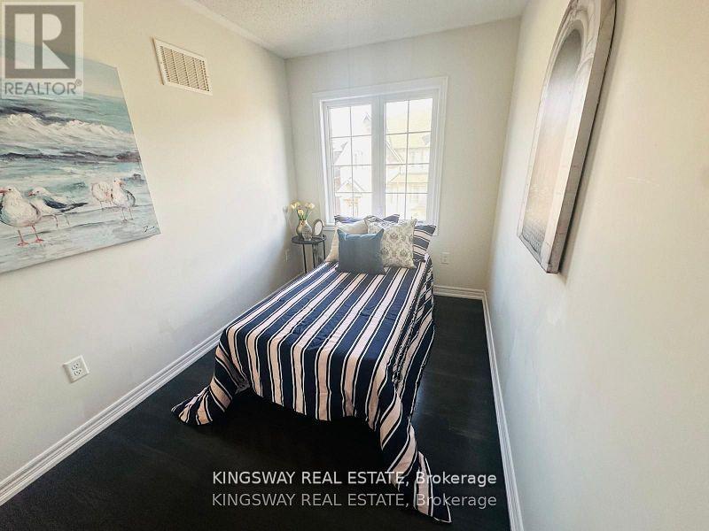 1442 Granrock Crescent, Mississauga, Ontario  L5V 0E1 - Photo 19 - W12176079