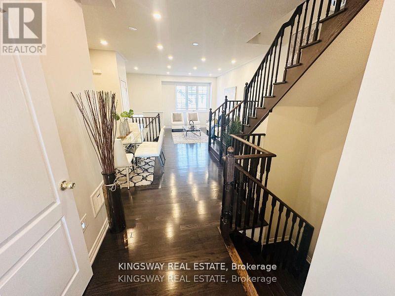 1442 Granrock Crescent, Mississauga, Ontario  L5V 0E1 - Photo 24 - W12176079