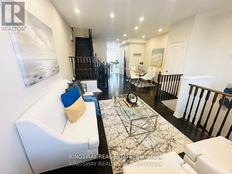 1442 Granrock Crescent, Mississauga, Ontario  L5V 0E1 - Photo 9 - W12176079