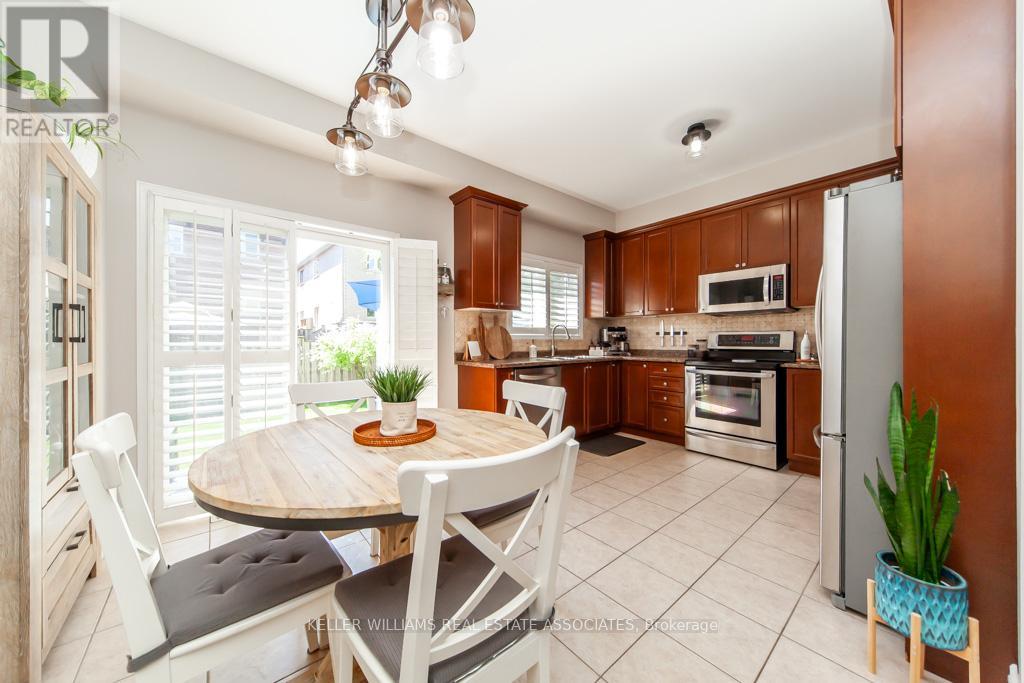 115 Niagara Trail, Halton Hills, Ontario  L7G 0A6 - Photo 10 - W12176131