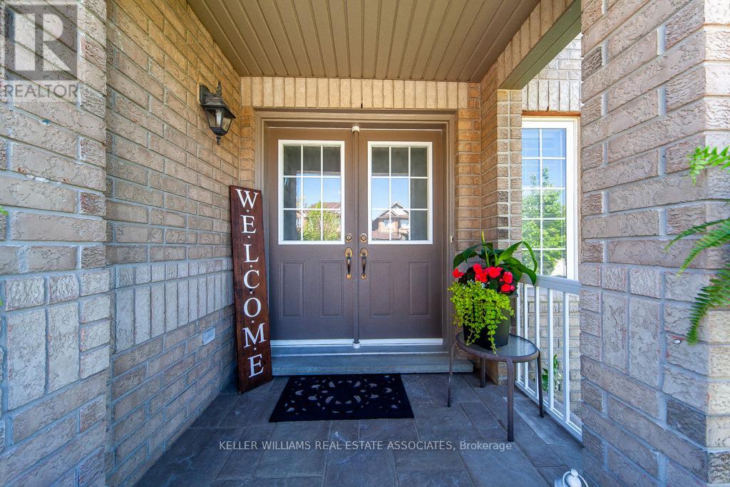 115 Niagara Trail, Halton Hills, Ontario  L7G 0A6 - Photo 2 - W12176131