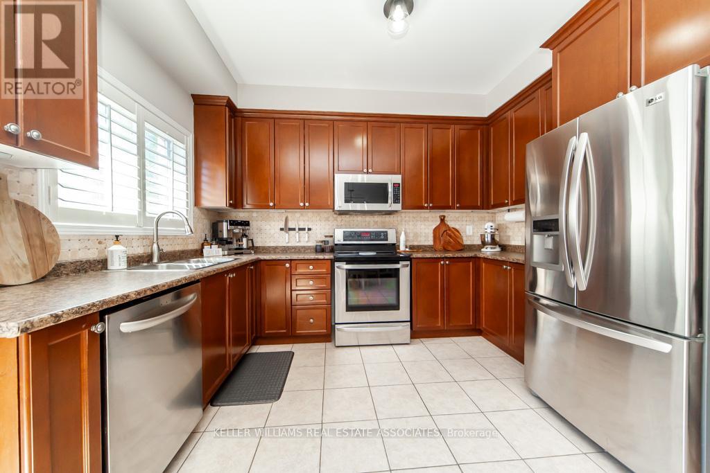 115 Niagara Trail, Halton Hills, Ontario  L7G 0A6 - Photo 8 - W12176131
