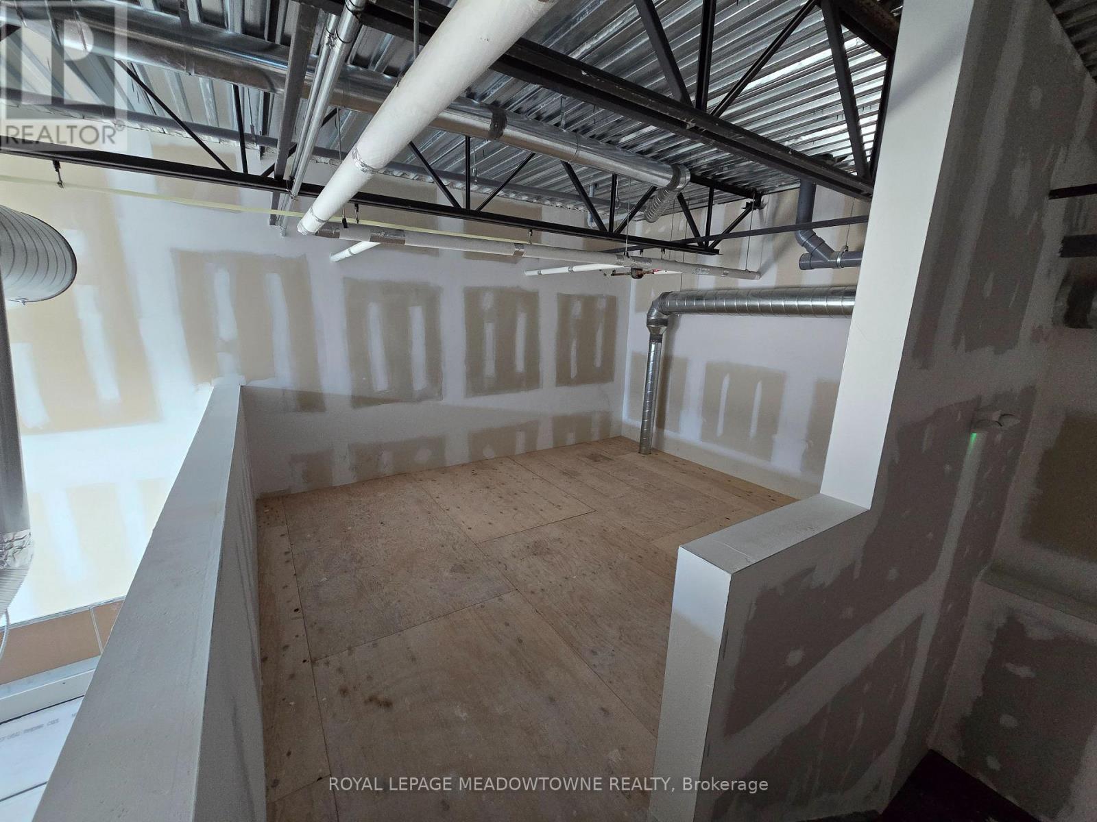11 - 2578 Bristol Circle, Oakville, Ontario  L6H 6Z7 - Photo 10 - W12176139
