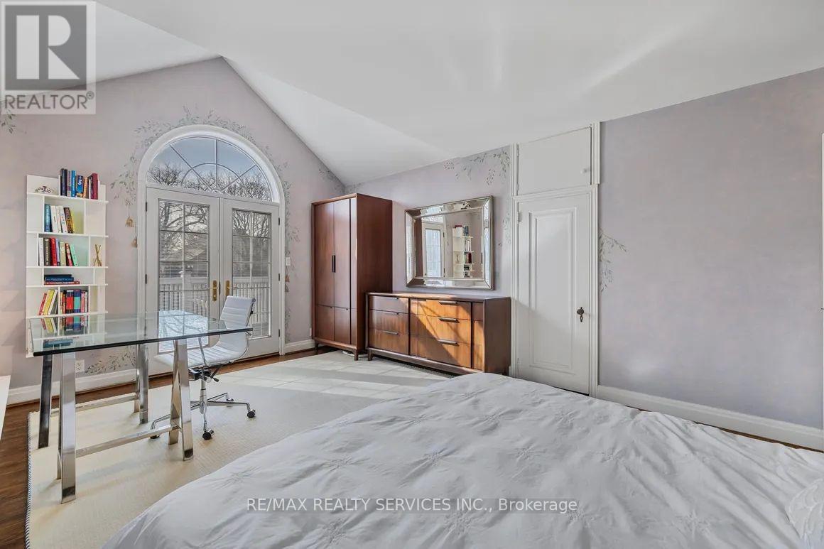 80 Jackson Avenue, Toronto, Ontario  M8X 2J8 - Photo 34 - W12169940