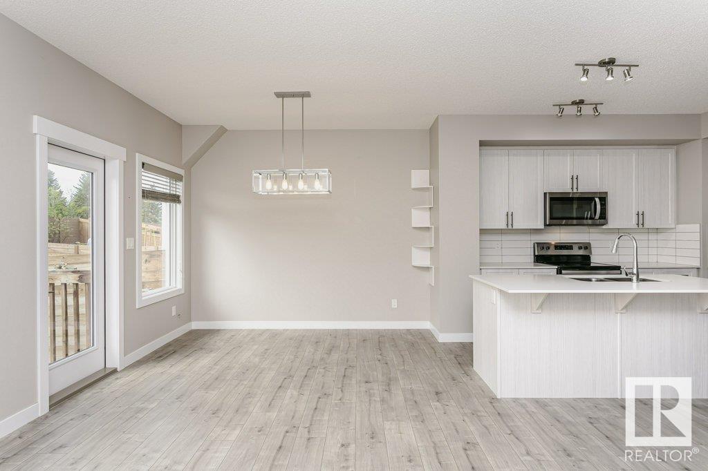 Property at 3539 8 AV SW image 1