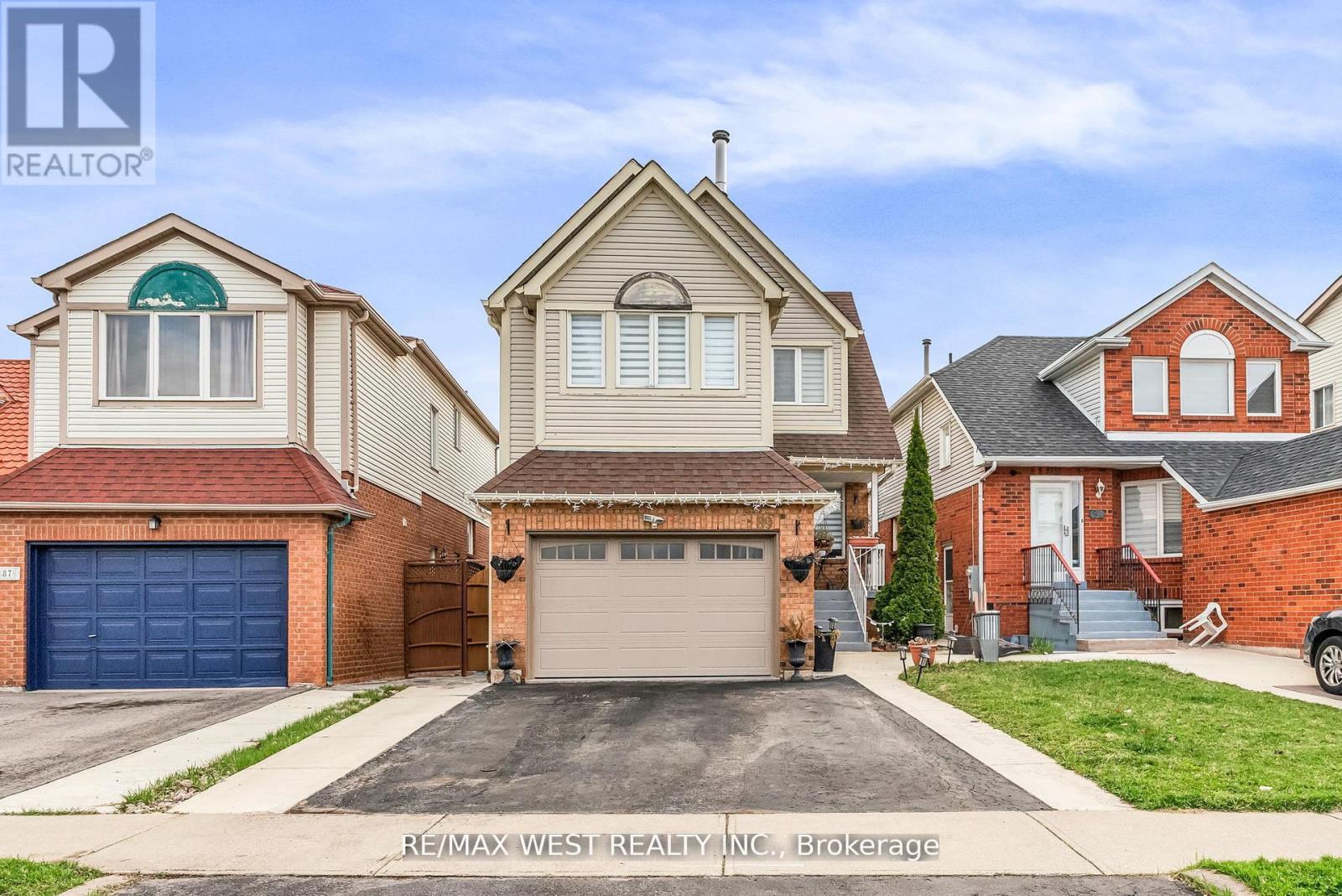 89 BEACONSFIELD AVENUE, Brampton, Ontario