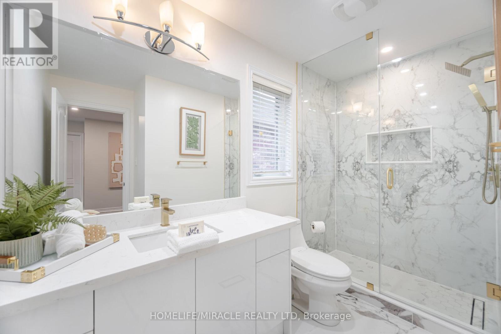 3278 Paul Henderson Drive, Mississauga, Ontario  L5M 0H3 - Photo 34 - W12176173
