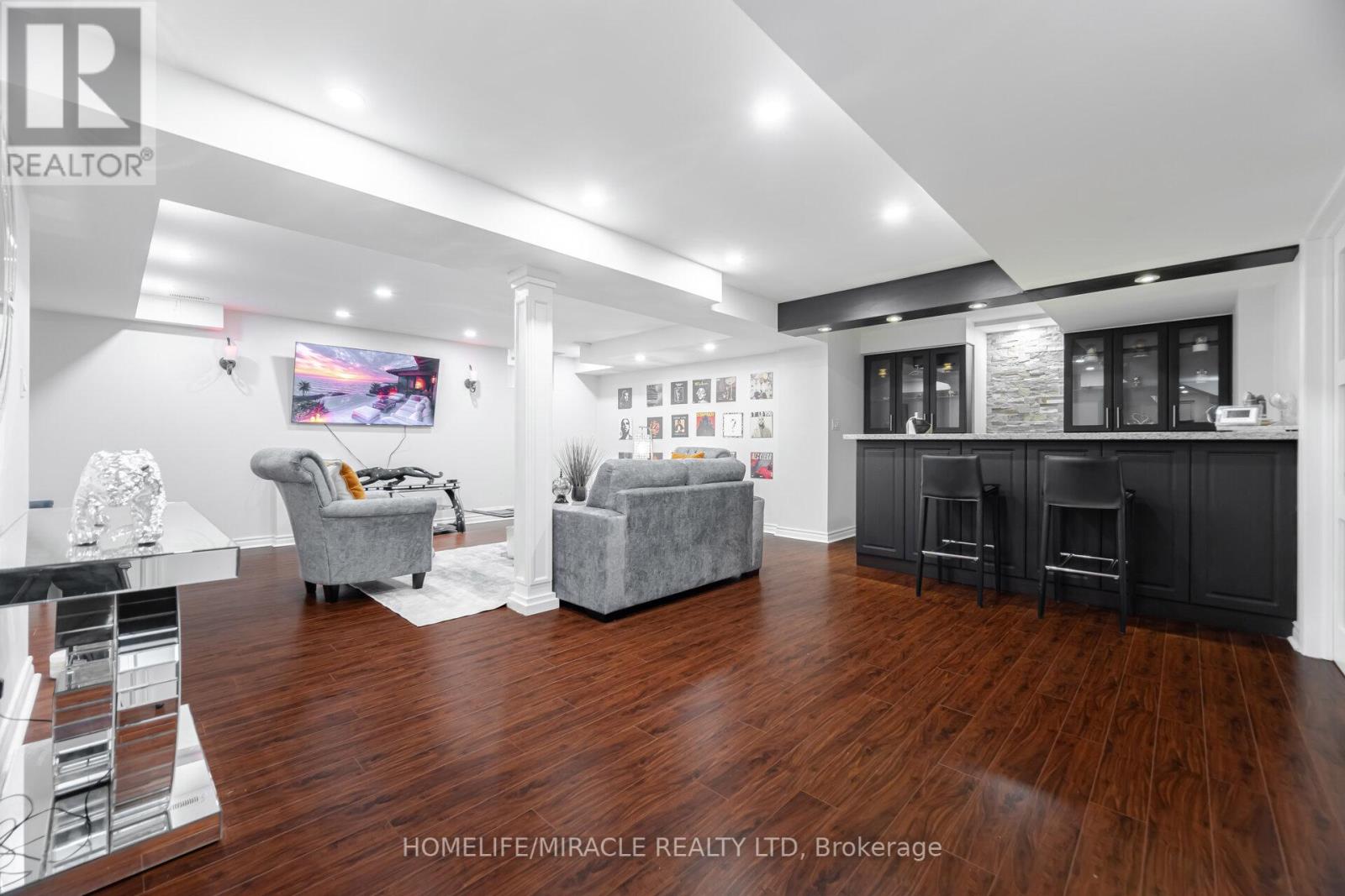 3278 Paul Henderson Drive, Mississauga, Ontario  L5M 0H3 - Photo 35 - W12176173