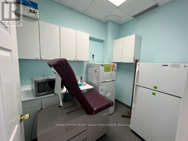 202 - 1625 Albion Road, Toronto, Ontario  M9V 5H8 - Photo 18 - W12176219