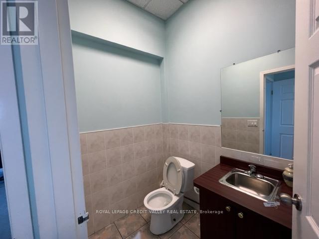 202a - 1625 Albion Road, Toronto, Ontario  M9V 5H8 - Photo 10 - W12176235