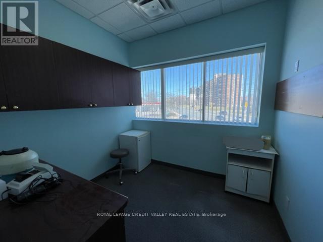 202a - 1625 Albion Road, Toronto, Ontario  M9V 5H8 - Photo 13 - W12176235