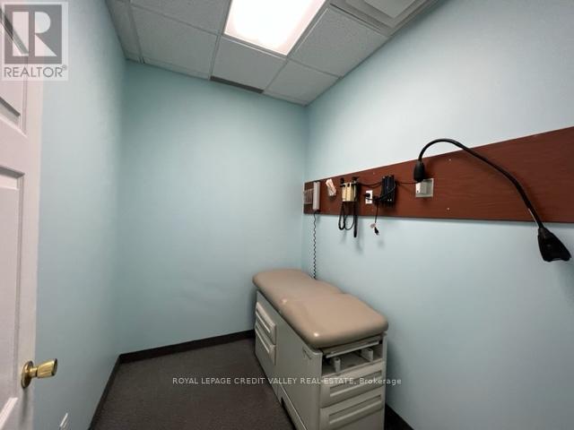 202a - 1625 Albion Road, Toronto, Ontario  M9V 5H8 - Photo 16 - W12176235