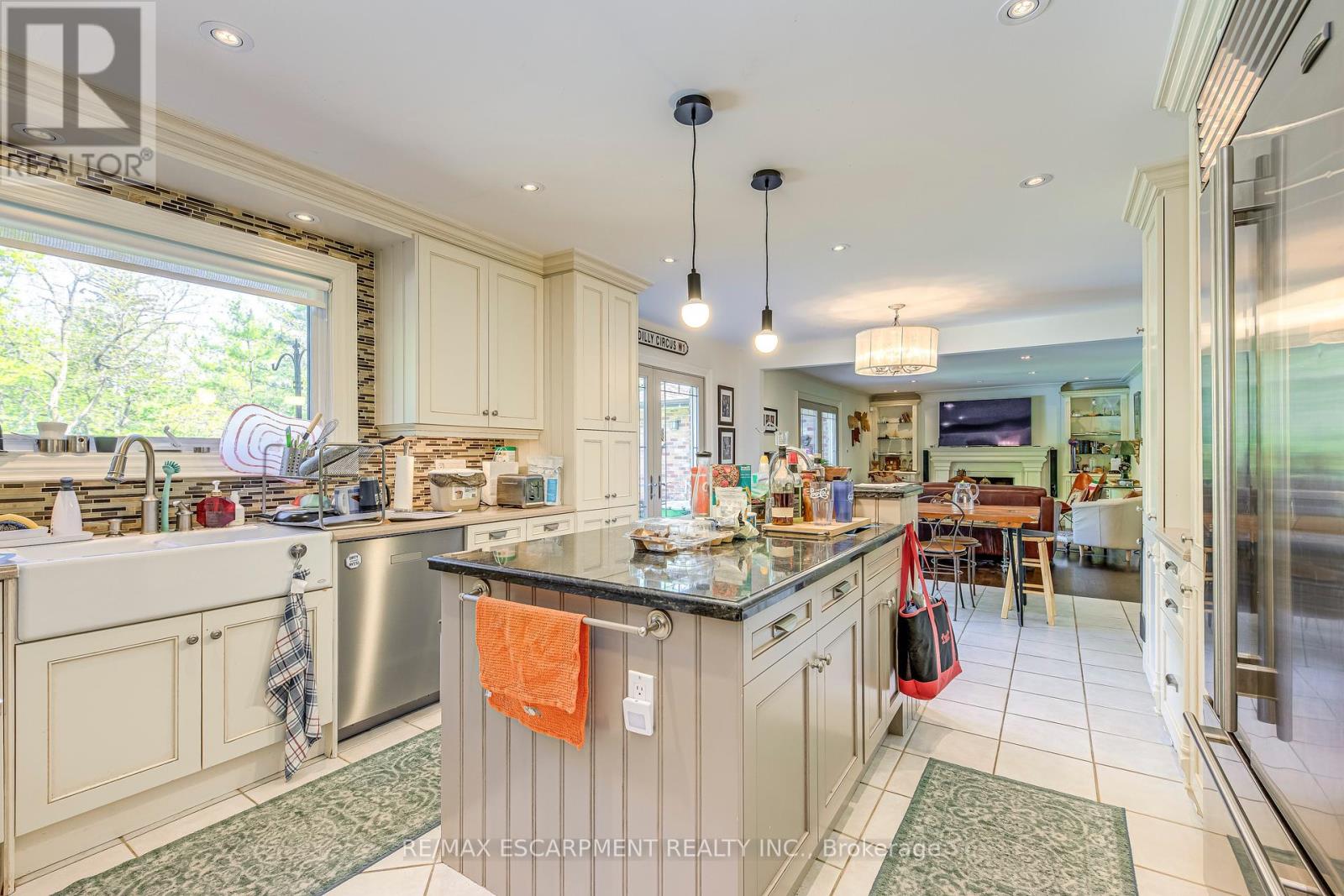1251 Lakeshore Road E, Oakville, Ontario  L6J 1L5 - Photo 10 - W12176239