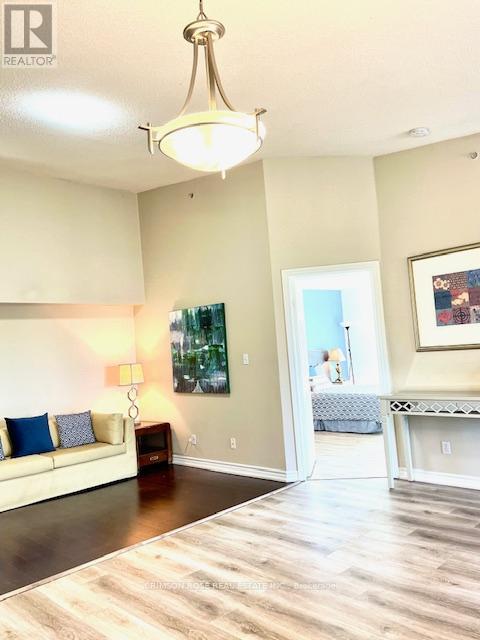 410 - 1480 Bishops Gate, Oakville, Ontario  L6M 4N4 - Photo 6 - W12176250
