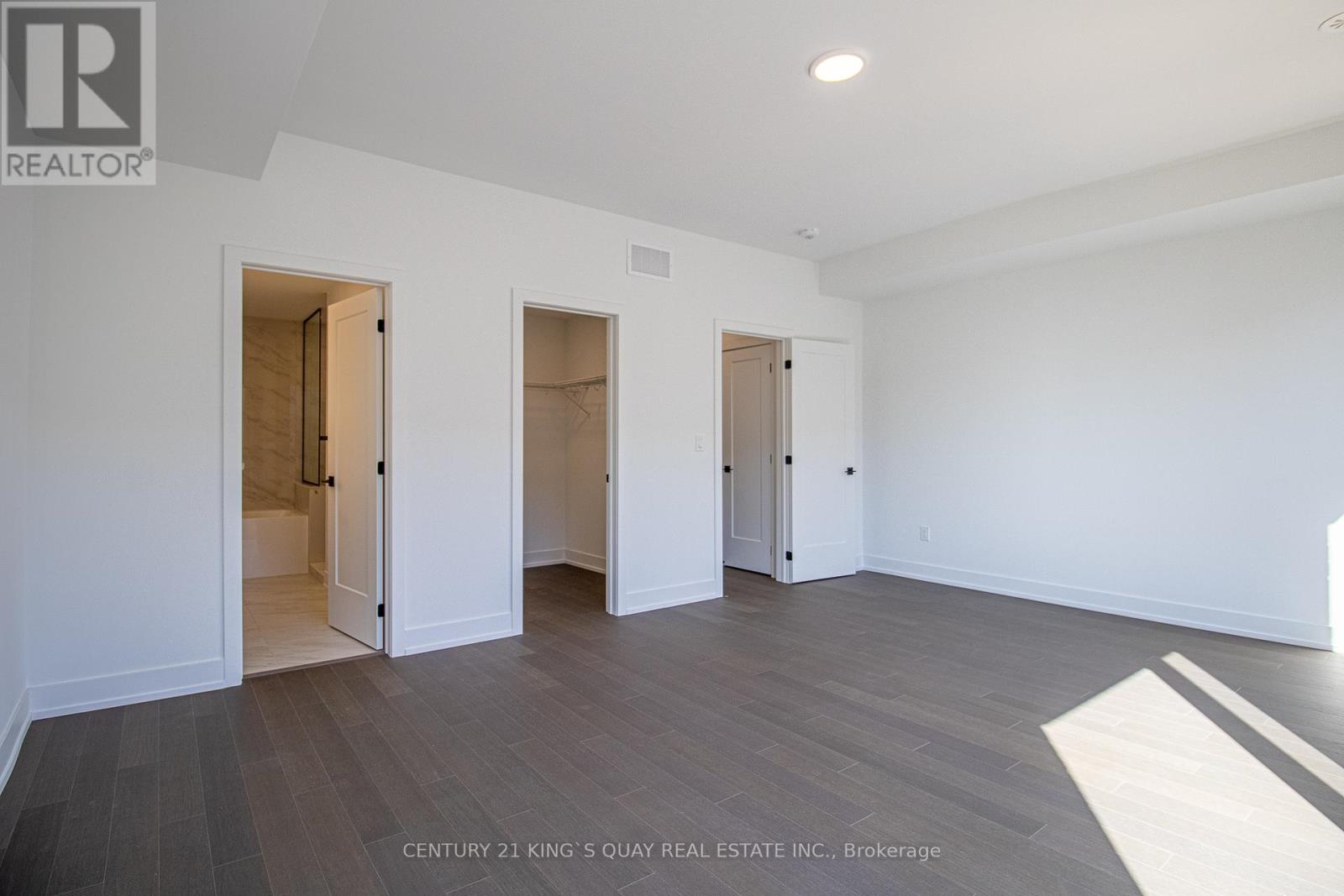95 - 55 Lou Parsons Way, Mississauga, Ontario  L5H 0B2 - Photo 21 - W12176258