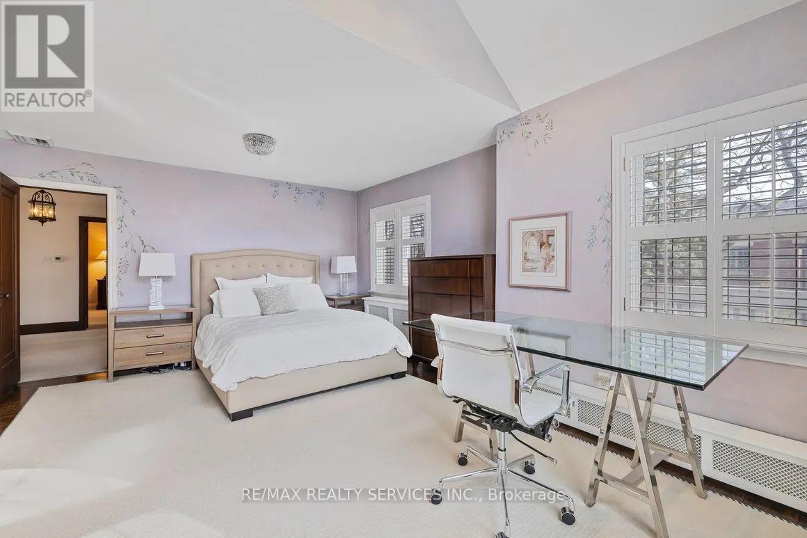 80 Jackson Avenue, Toronto, Ontario  M8X 2J8 - Photo 33 - W12169940
