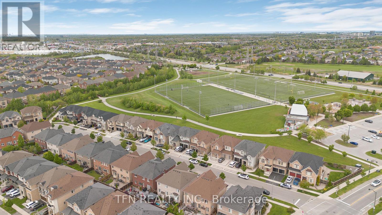 3117 Velebit Park Boulevard, Burlington (Alton), Ontario  L7M 0M1 - Photo 3 - W12176333