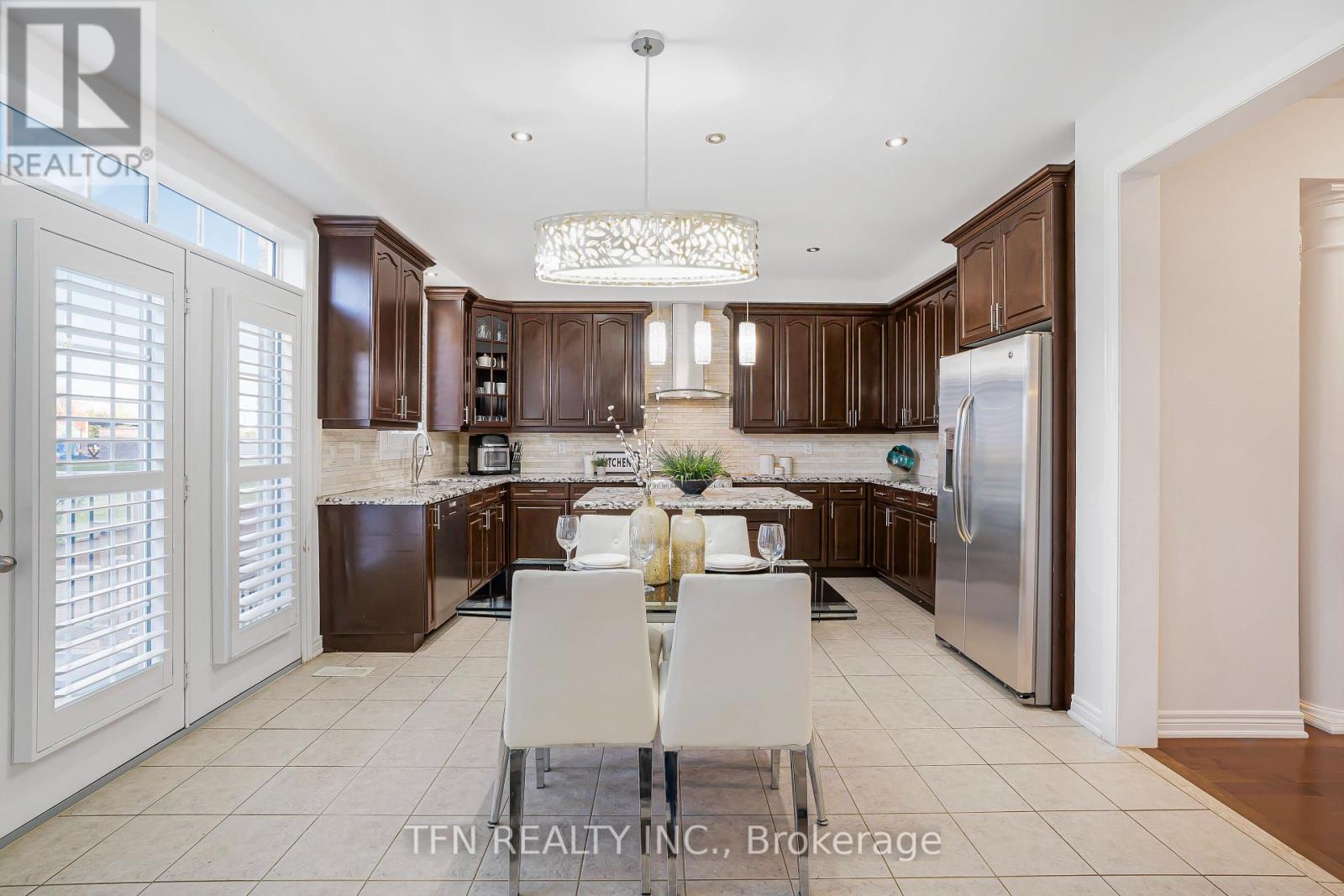 3117 Velebit Park Boulevard, Burlington (Alton), Ontario  L7M 0M1 - Photo 7 - W12176333