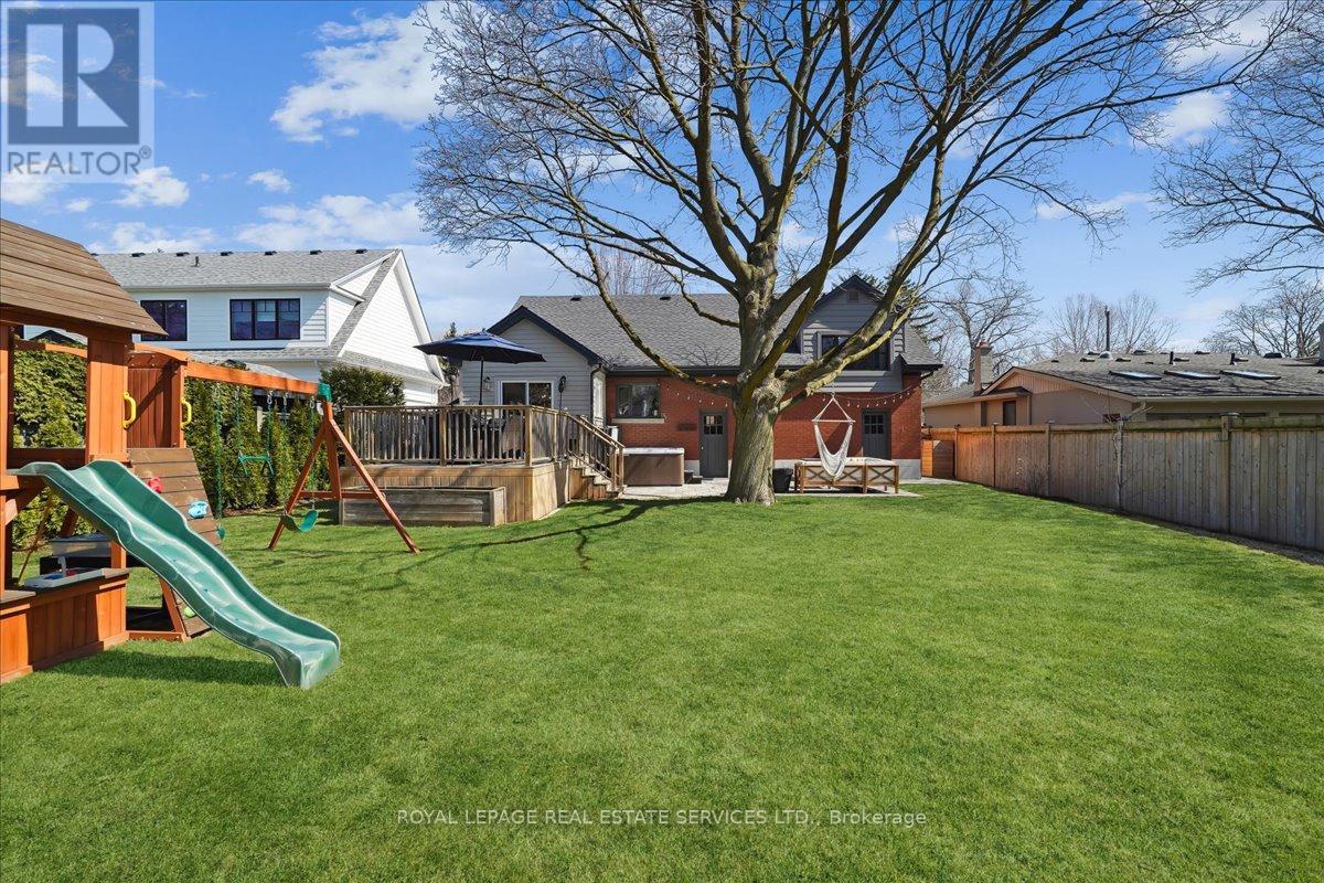 856 Teal Drive, Burlington, Ontario  L7T 2Y7 - Photo 41 - W12176354