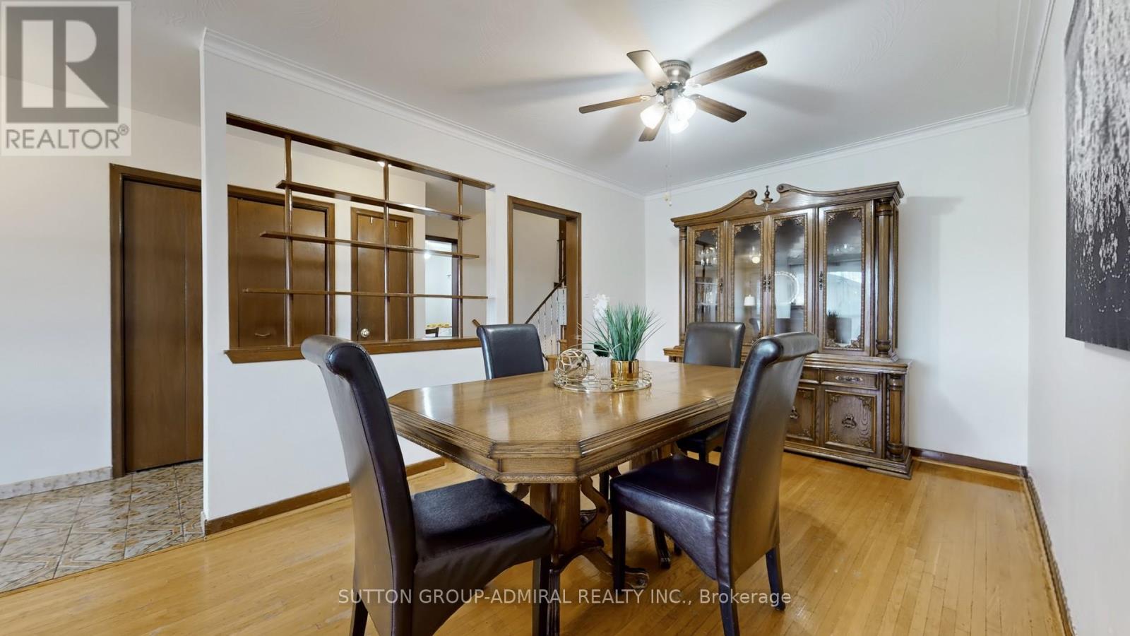 22 Peterson Drive, Toronto, Ontario  M9M 1X1 - Photo 10 - W12176374